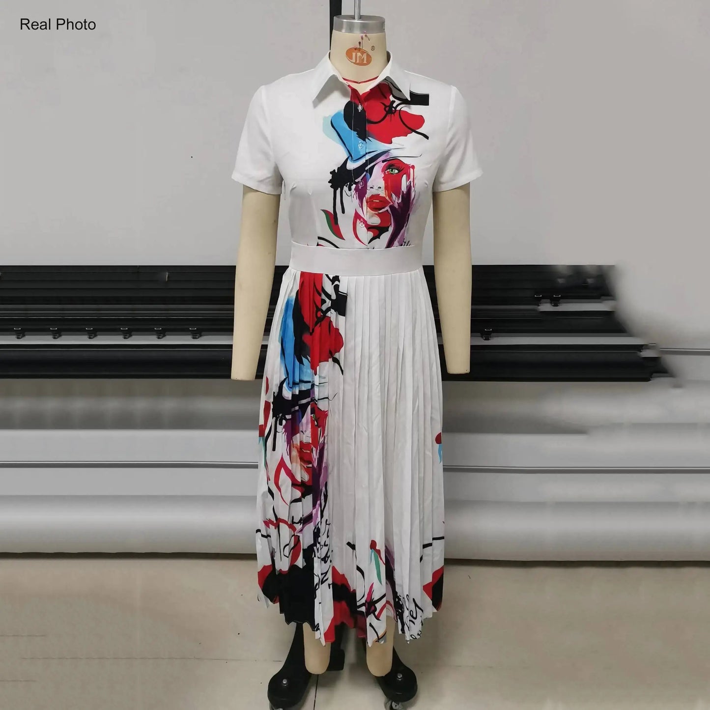 "Elegance in Motion – High-Waisted Pleated Dresses with Sleek Long Sleeves"